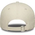 gorra-curva-beige-ajustable-con-logo-beige-para-mujer-9twenty-midi-linen-de-new-york-yankees-mlb-de-new-era