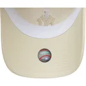 beige-verstellbare-curved-cap-mit-beigem-logo-fur-damen-9twenty-midi-linen-der-new-york-yankees-mlb-von-new-era