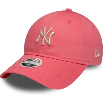 Gebogene rosa verstellbare Kappe mit beigem Logo für Damen 9TWENTY League Essential Midi von New York Yankees MLB von New Era
