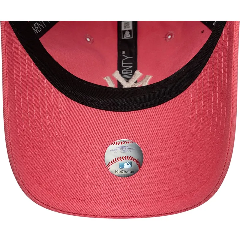cepice-zaoblena-ruzova-nastavitelny-pasek-9twenty-league-essential-midi-new-york-yankees-mlb-new-era