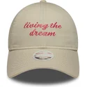 gorra-curva-beige-ajustable-para-mujer-9twenty-living-the-dream-slogan-de-new-era