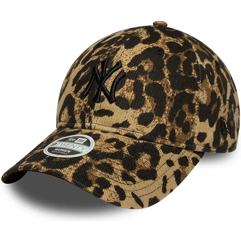bojd-justerbar-leopardkeps-med-svart-logotyp-for-dam-9twenty-leopard-fran-new-york-yankees-mlb-av-new-era