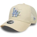 gorra-trucker-beige-con-logo-azul-para-mujer-9forty-a-frame-floral-de-los-angeles-dodgers-mlb-de-new-era