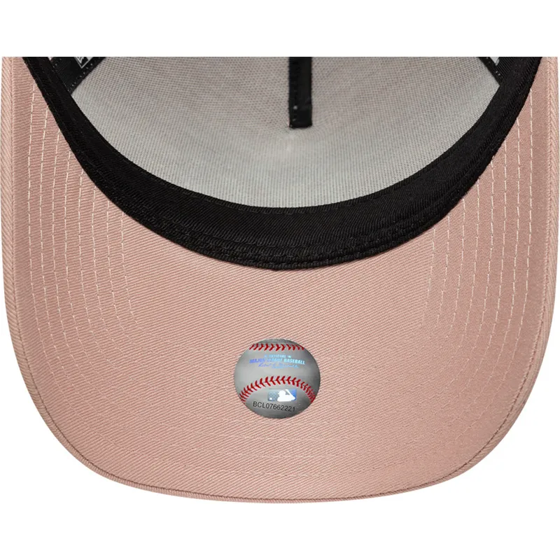 cepice-zaoblena-ruzova-snapback-9forty-a-frame-floral-new-york-yankees-mlb-new-era