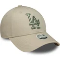 beige-justerbar-kurvad-keps-med-gron-logotyp-for-dam-9forty-league-essential-fran-los-angeles-dodgers-mlb-av-new-era