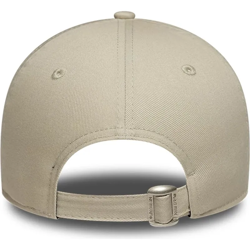 beige-justerbar-kurvad-keps-med-gron-logotyp-for-dam-9forty-league-essential-fran-los-angeles-dodgers-mlb-av-new-era