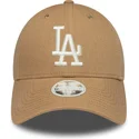 braune-gebogene-verstellbare-damenkappe-9forty-linen-der-los-angeles-dodgers-mlb-von-new-era