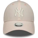 hellrosa-gebogene-verstellbare-damenkappe-9forty-linen-der-new-york-yankees-mlb-von-new-era