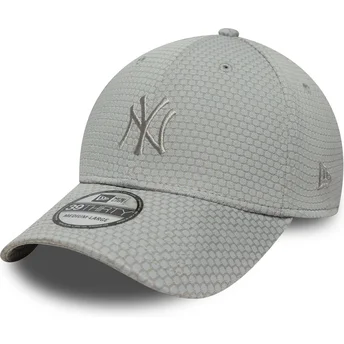 Čepice zaoblená šedá přiléhavý 39THIRTY Stretch Mesh New York Yankees MLB New Era