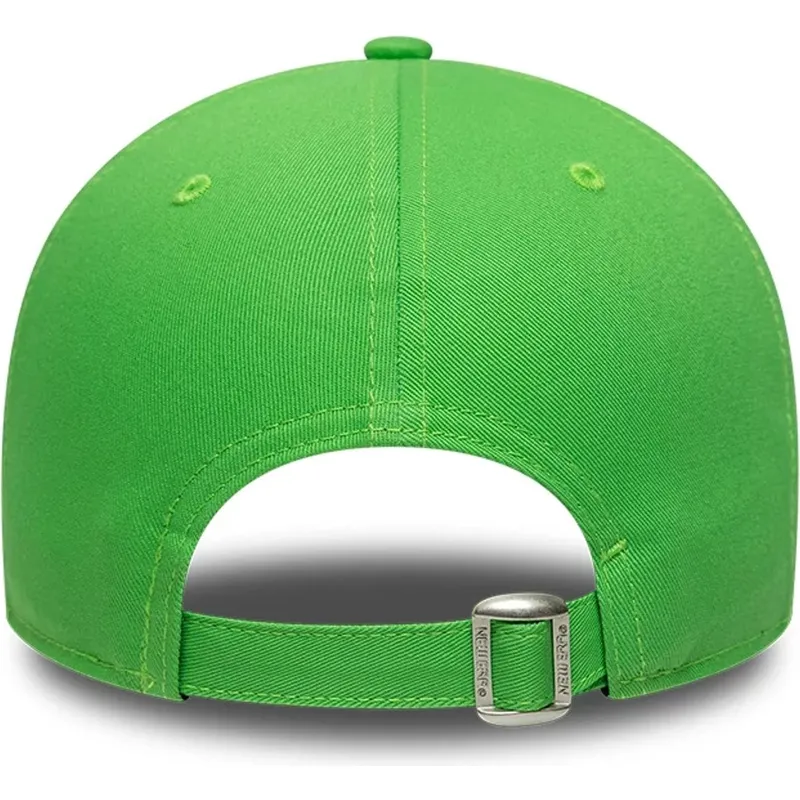 ljusgron-justerbar-kurvad-keps-med-vit-logotyp-9forty-league-essential-fran-los-angeles-dodgers-mlb-av-new-era