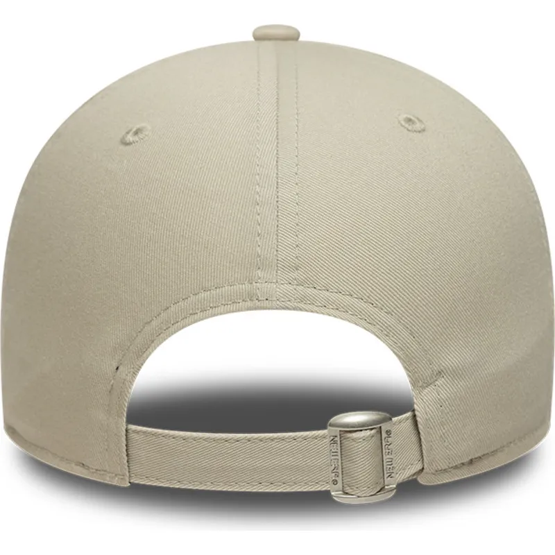 bojd-beige-justerbar-keps-med-beige-logotyp-9forty-team-outline-fran-los-angeles-lakers-nba-av-new-era