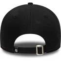 svart-bojd-justerbar-keps-med-svart-logotyp-9forty-tonal-icon-fran-new-york-yankees-mlb-av-new-era