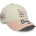 gorra-curva-beige-y-rosa-ajustable-con-logo-rosa-9forty-world-series-patch-de-los-angeles-dodgers-mlb-de-new-era