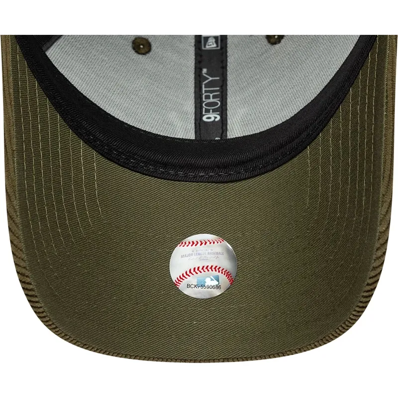 new-era-curved-brim-9forty-soft-cord-new-york-yankees-mlb-green-adjustable-cap