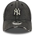 svart-bojd-justerbar-keps-9forty-acid-wash-denim-fran-new-york-yankees-mlb-av-new-era