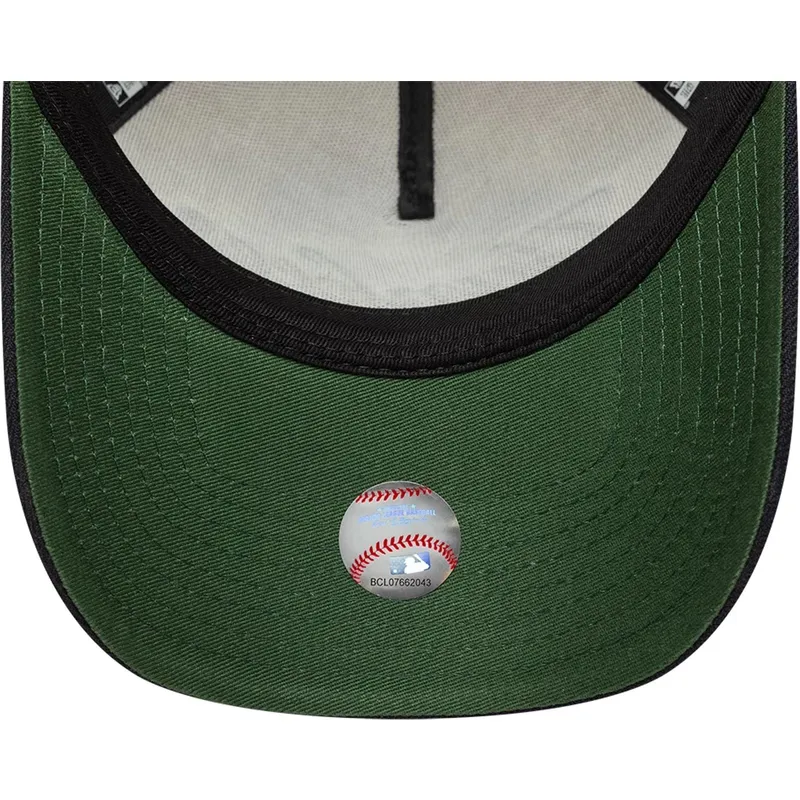 cepice-zaoblena-bezova-snapback-e-frame-city-icon-new-york-yankees-mlb-new-era