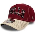 gorra-curva-roja-y-beige-snapback-e-frame-city-icon-de-chicago-bulls-nba-de-new-era