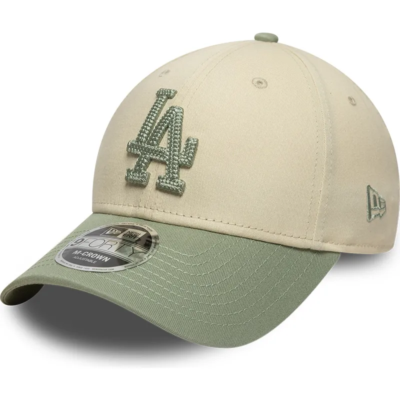beige-und-grune-gebogene-snapback-kappe-mit-grunem-logo-9forty-m-crown-side-script-der-los-angeles-dodgers-mlb-von-new-era