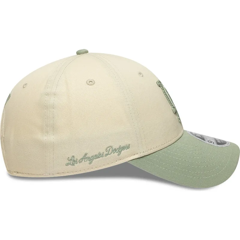cepice-zaoblena-bezova-snapback-9forty-m-crown-side-script-los-angeles-dodgers-mlb-new-era cepice-zaoblena-bezova-snapback-9forty-m-crown-side-script-los-angeles-dodgers-mlb-new-era