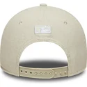 cepice-zaoblena-bezova-snapback-9forty-m-crown-linen-new-york-yankees-mlb-new-era