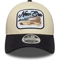beige-und-marineblaue-trucker-kappe-9forty-m-crown-a-frame-von-new-era