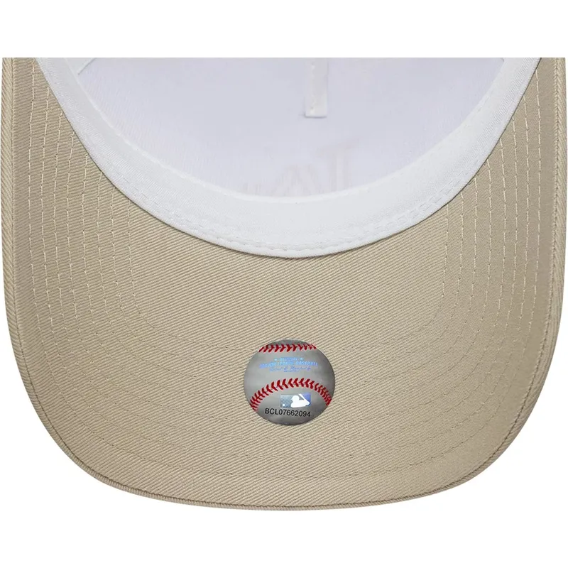 new-era-a-frame-league-essential-los-angeles-dodgers-mlb-beige-and-white-trucker-hat-with-beige-logo