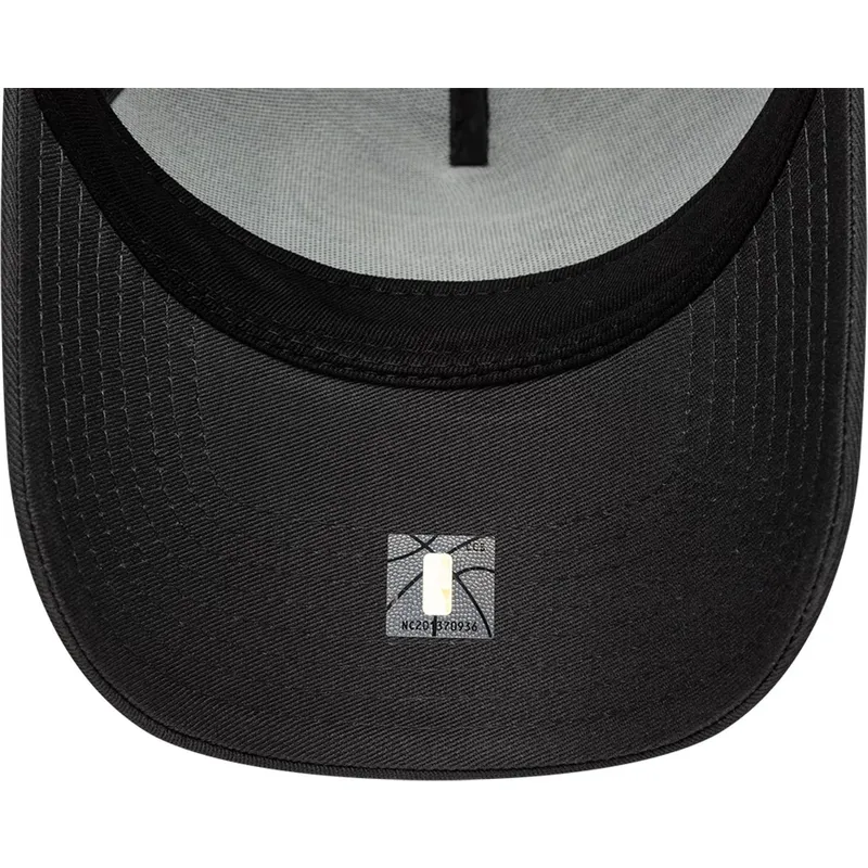 new-era-black-logo-a-frame-outline-chicago-bulls-nba-black-trucker-hat