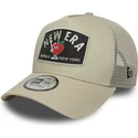 cepice-zaoblena-bezova-snapback-a-frame-summer-patch-new-era