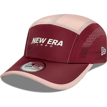 Čepice zaoblená 5 panelová červená nastavitelný pásek Runner Colour Block New Era