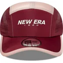 gorra-5-panel-curva-roja-ajustable-runner-colour-block-de-new-era
