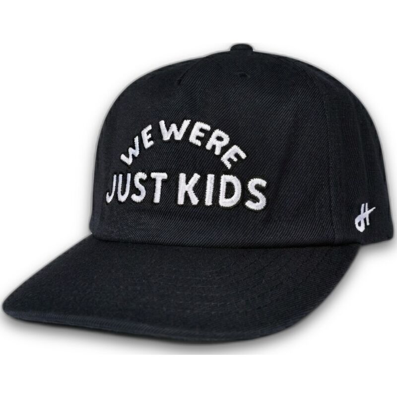 gorra-curva-negra-snapback-just-kids-the-retro-de-homenage