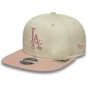 cepice-rovna-bezova-snapback-rosa-9fifty-original-fit-world-series-patch-los-angeles-dodgers-mlb-new-era