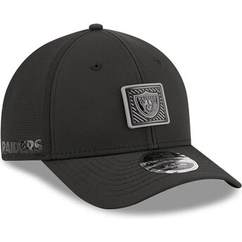 Čepice zaoblená černá snapback 9FORTY M-Crown Training Pack 2026 Las Vegas Raiders NFL New Era
