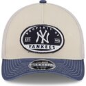 cepice-zaoblena-vicebarevna-snapback-9forty-m-crown-a-frame-fray-new-york-yankees-mlb-new-era