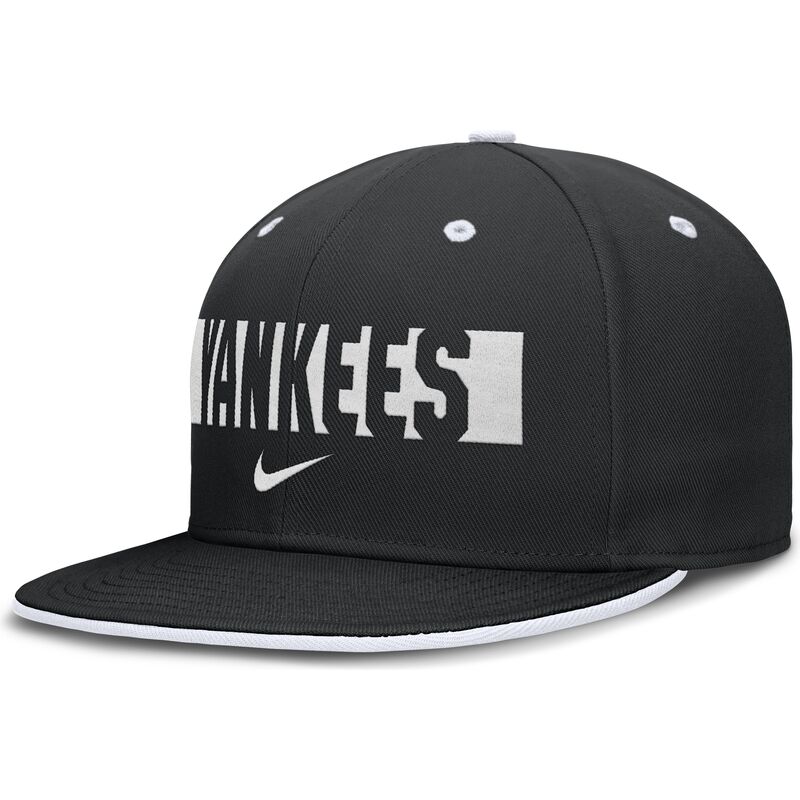 cepice-rovna-cerna-prilehava-primetime-dri-fit-true-structured-round-bill-new-york-yankees-mlb-nike