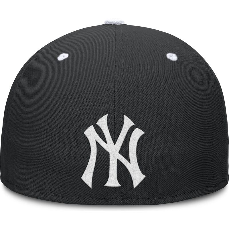 schwarze-flache-kappe-verstellbar-primetime-dri-fit-true-structured-round-bill-von-new-york-yankees-mlb-von-nike