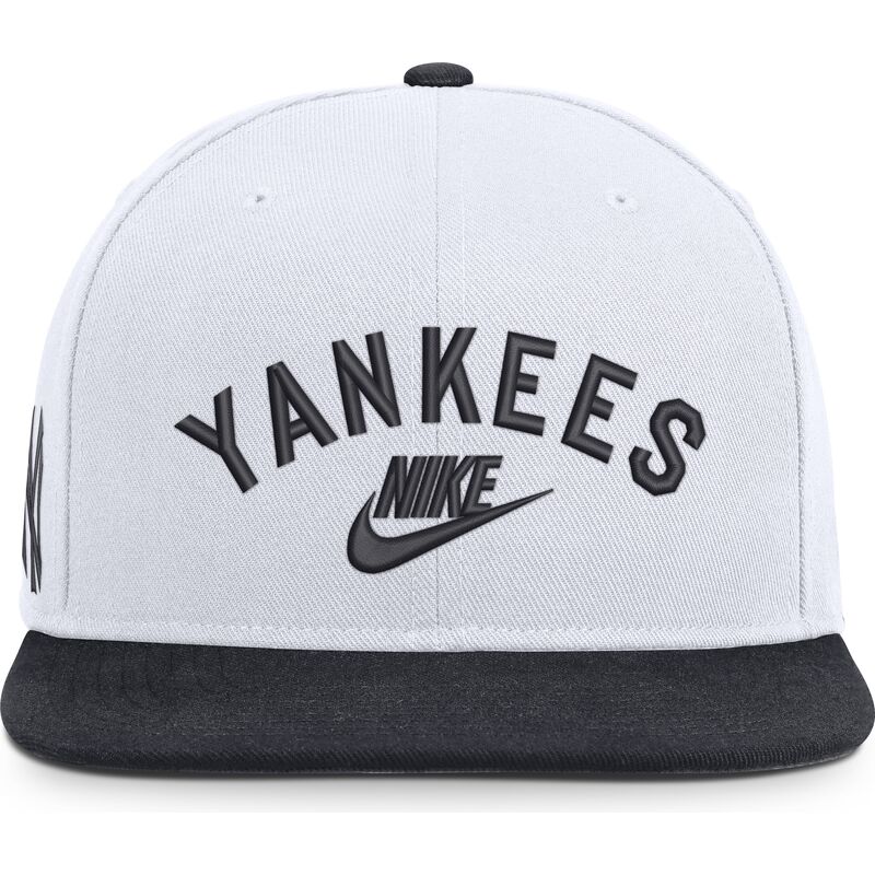 weisse-und-marineblaue-flache-snapback-kappe-cooperstown-dri-fit-pro-structured-square-bill-von-new-york-yankees-mlb-von-nike