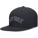 marineblaue-flache-fitted-kappe-dri-fit-true-structured-round-bill-der-new-york-yankees-mlb-von-nike