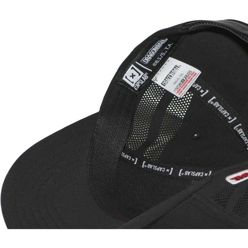 schwarze-verstellbare-trucker-cap-red-ribbon-army-db7-redb-dragon-ball-von-capslab schwarze-verstellbare-trucker-cap-red-ribbon-army-db7-redb-dragon-ball-von-capslab
