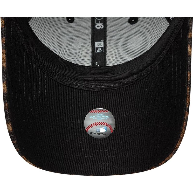 cepice-zaoblena-leopardi-nastavitelny-9forty-leopard-cosy-new-york-yankees-mlb-new-era