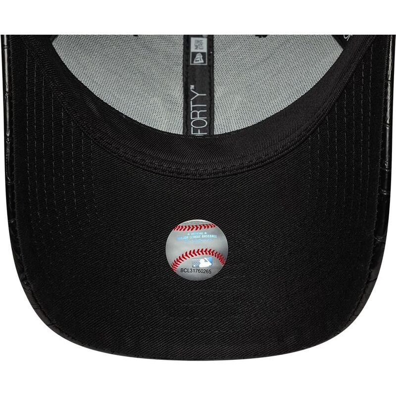cepice-zaoblena-cerna-nastavitelny-9forty-pu-pattern-new-york-yankees-mlb-new-era cepice-zaoblena-cerna-nastavitelny-9forty-pu-pattern-new-york-yankees-mlb-new-era