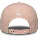 cepice-zaoblena-ruzova-snapback-rosa-9forty-m-crown-winter-borg-new-york-yankees-mlb-new-era