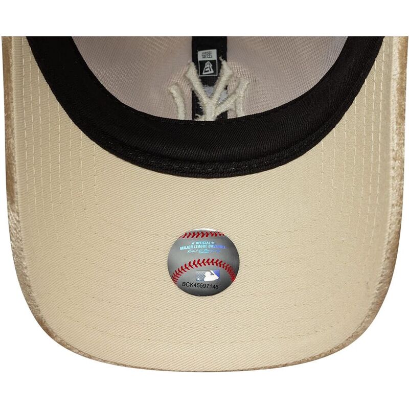 cepice-zaoblena-bezova-nastavitelny-9twenty-velour-new-york-yankees-mlb-new-era cepice-zaoblena-bezova-nastavitelny-9twenty-velour-new-york-yankees-mlb-new-era