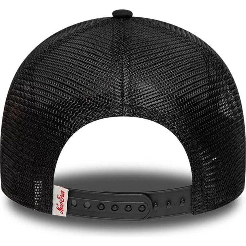 cepice-zaoblena-cerna-snapback-e-frame-distressed-patch-new-era