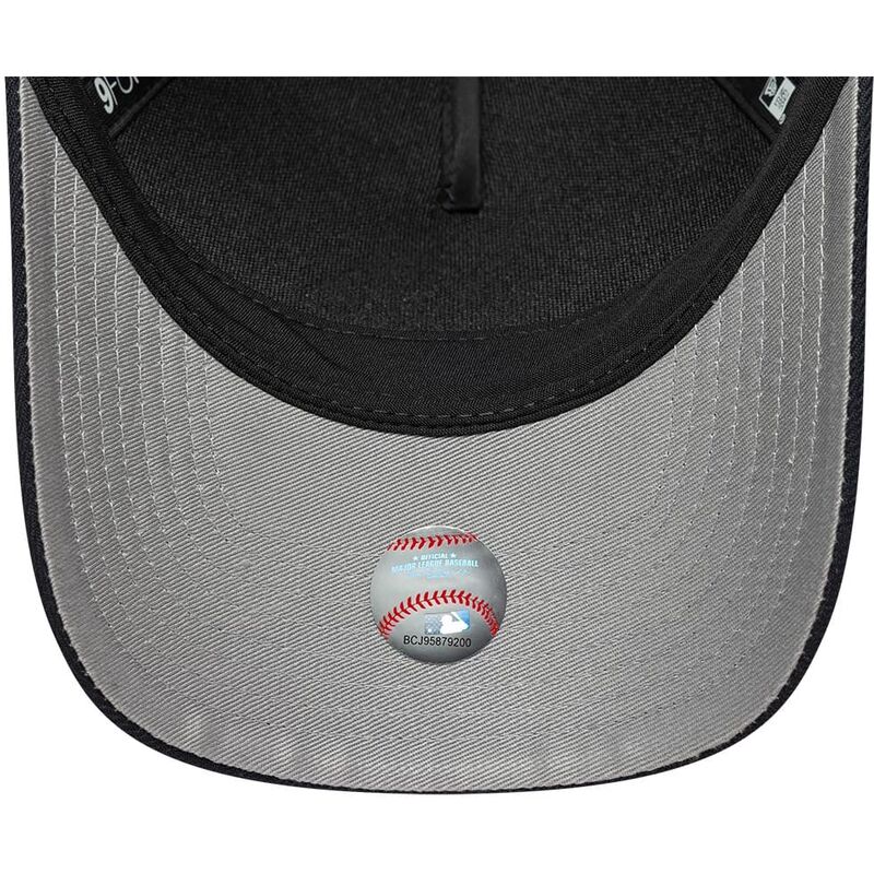 cepice-zaoblena-namornicka-modra-snapback-9forty-m-crown-a-frame-emblem-detroit-tigers-mlb-new-era cepice-zaoblena-namornicka-modra-snapback-9forty-m-crown-a-frame-emblem-detroit-tigers-mlb-new-era