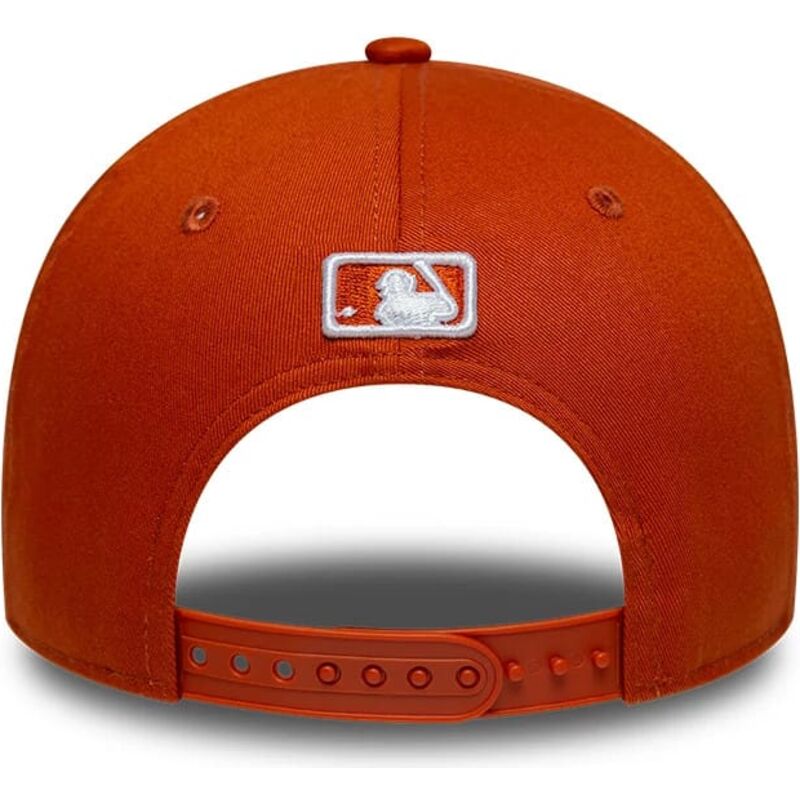 cepice-zaoblena-oranzova-snapback-9forty-m-crown-new-york-yankees-mlb-new-era