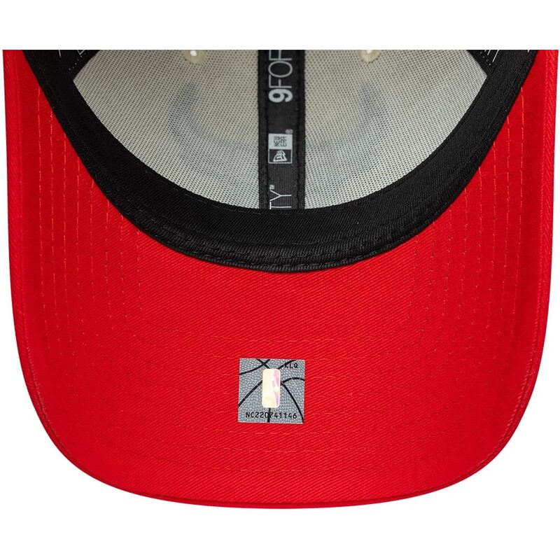 cepice-zaoblena-bezova-nastavitelny-9forty-colour-block-chicago-bulls-nba-new-era cepice-zaoblena-bezova-nastavitelny-9forty-colour-block-chicago-bulls-nba-new-era