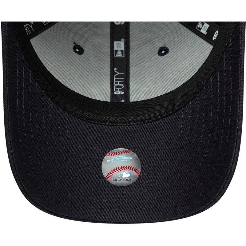cepice-zaoblena-namornicka-modra-snapback-9forty-m-crown-side-script-new-york-yankees-mlb-new-era