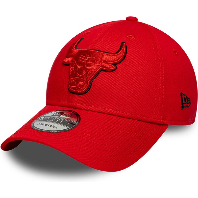 cepice-zaoblena-cervena-nastavitelny-9forty-outline-chicago-bulls-nba-new-era
