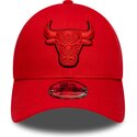 cepice-zaoblena-cervena-nastavitelny-9forty-outline-chicago-bulls-nba-new-era